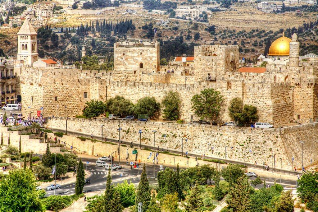 Вид на Старый город Иерусалима. Фотограф Ноам Чен.jpg